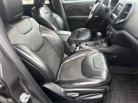 2019 Jeep Cherokee Latitude Plus