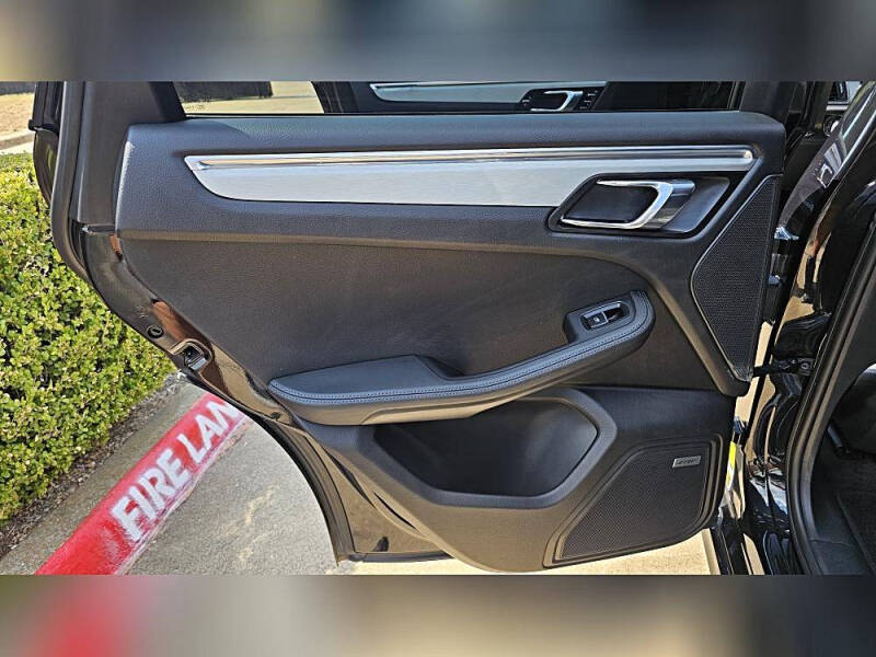 2016 Porsche Macan Turbo