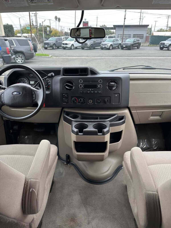 2012 Ford E-Series E-350 SD XLT