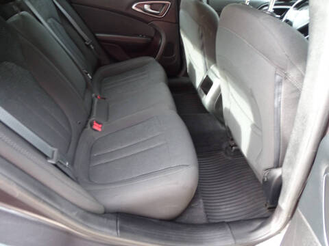 2016 Chrysler 200 Limited