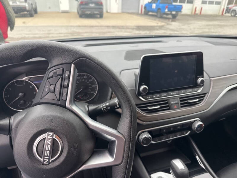 2024 Nissan Altima 2.5 SV