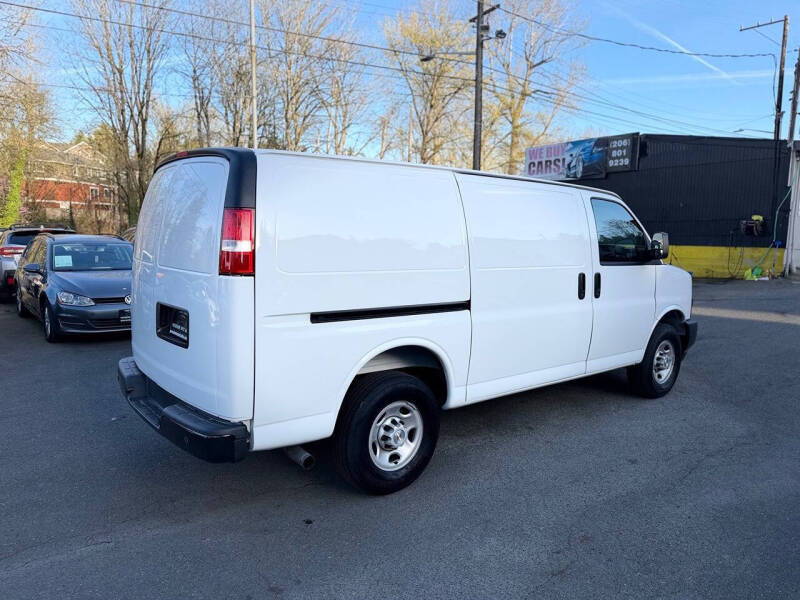 2025 Chevrolet Express 2500
