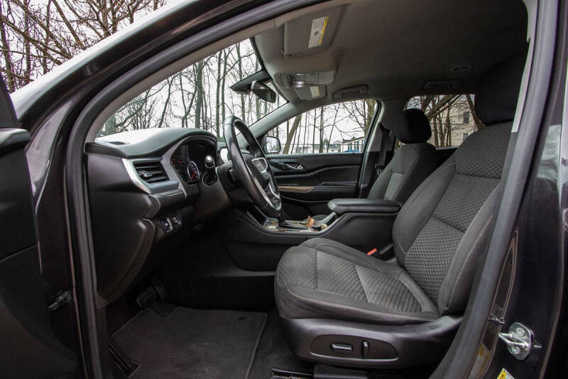 2018 GMC Acadia SLE-2