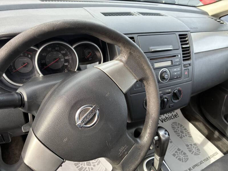 2009 Nissan Versa 1.8 S