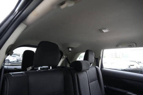 2016 Mitsubishi Outlander SE