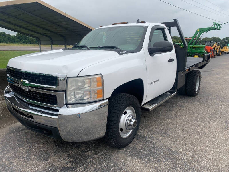 2007 Chevrolet Silverado 3500 Chassis Cab Work Truck photo 3