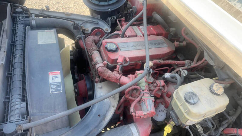 2012 Freightliner M2 106