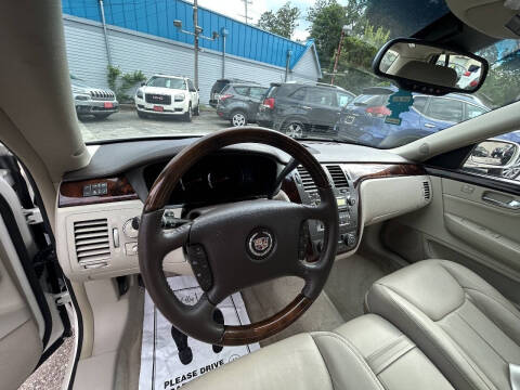 2009 Cadillac DTS Premium Luxury