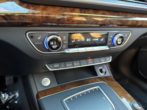 2018 Audi Q5 2.0T quattro Premium Plus