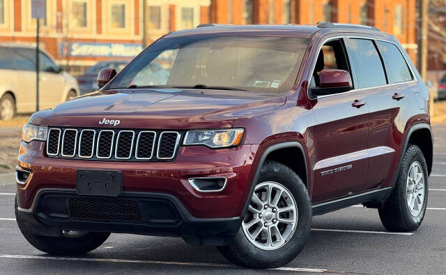 Jeep Grand Cherokee's photo