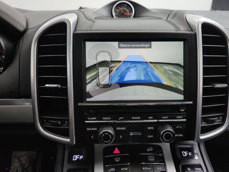 2016 Porsche Cayenne GTS