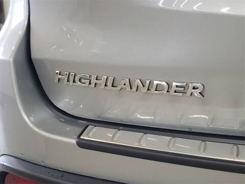 2017 Toyota Highlander SE