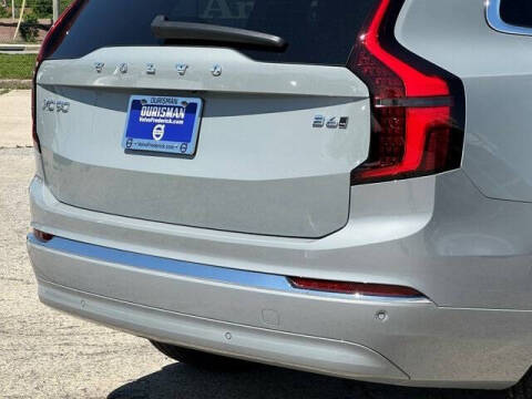 2025 Volvo XC90 B6 Core Bright Theme