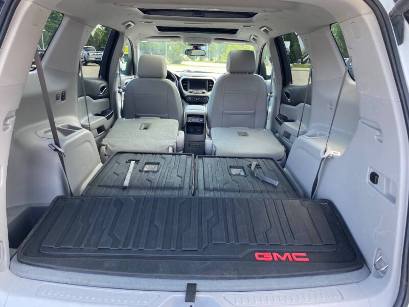 2021 GMC Acadia SLT
