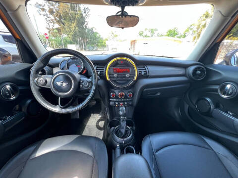 2015 MINI Hardtop 4 Door Cooper