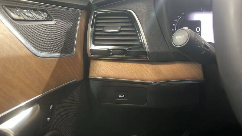2023 Volvo XC90 B6 Plus Bright Theme 7P
