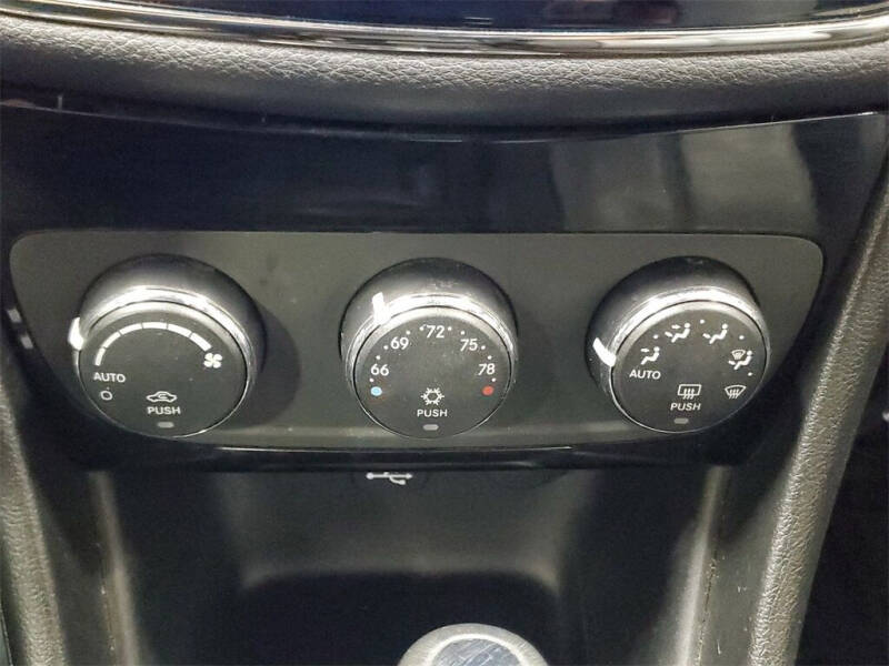 2012 Chrysler 200 Limited