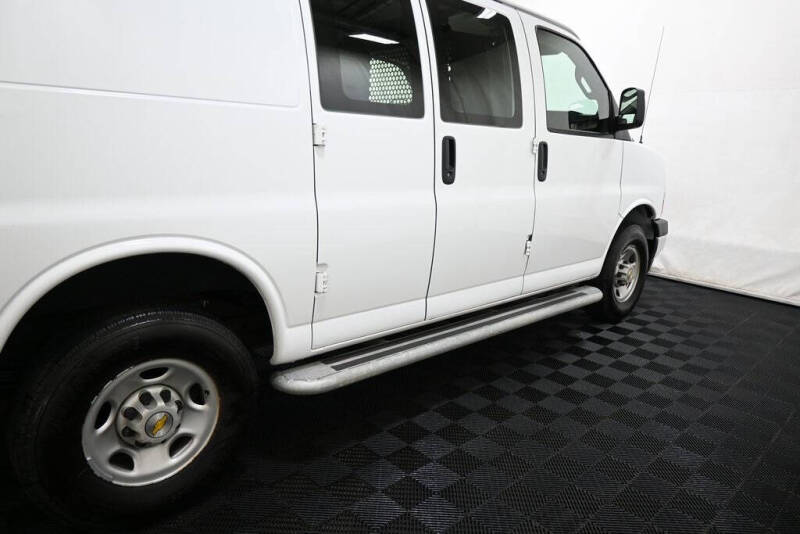 2023 Chevrolet Express 2500