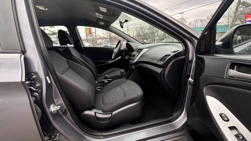 2017 Hyundai Accent SE