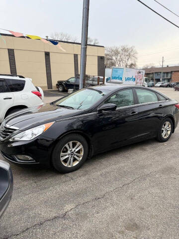 2013 Hyundai Sonata for sale at Revolution Auto Inc in McHenry IL