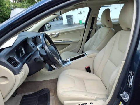 2015 Volvo V60 T5 Platinum