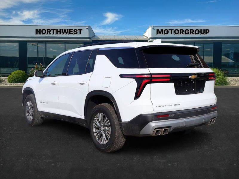 2024 Chevrolet Traverse LT