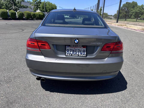 2010 BMW 3 Series 328i