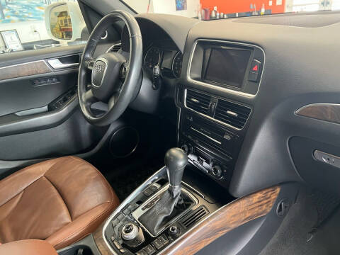 2011 Audi Q5 3.2 quattro Premium Plus