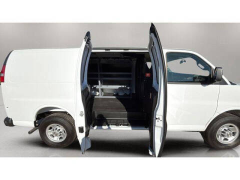 2025 Chevrolet Express 2500