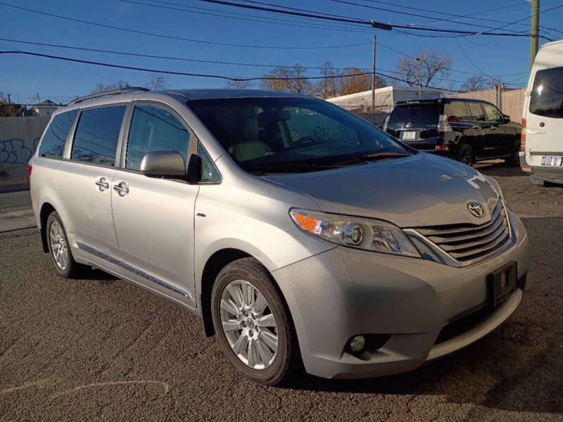 2017 Toyota Sienna