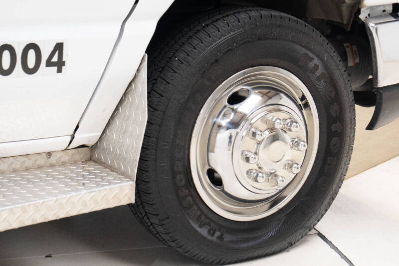 2010 Ford E-Series E-450 SD