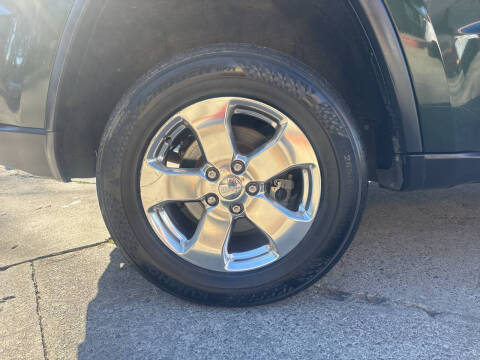 2011 Jeep Grand Cherokee Laredo X