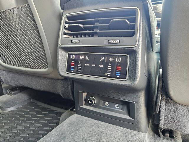 2022 Audi Q8 quattro Premium Plus 55 TFSI