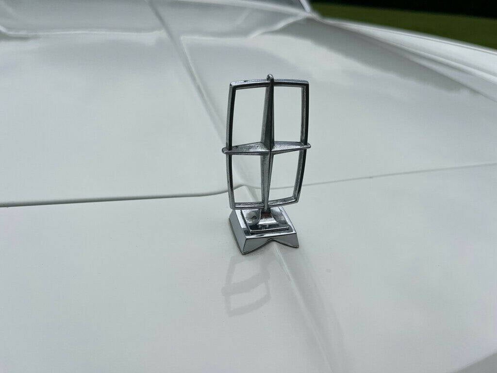 1976 Lincoln Continental 19
