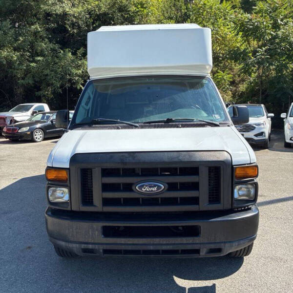 2011 Ford E-Series E-350 SD