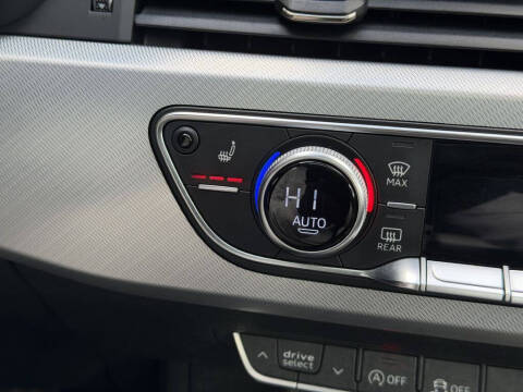 2017 Audi A4 2.0T quattro Premium Plus