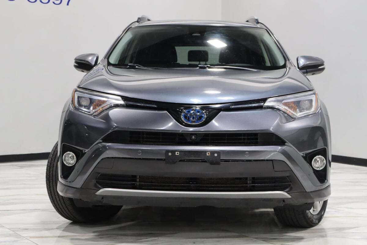 2018 Toyota RAV4 Hybrid for sale at IMD MOTORS, INC in Dallas, TX