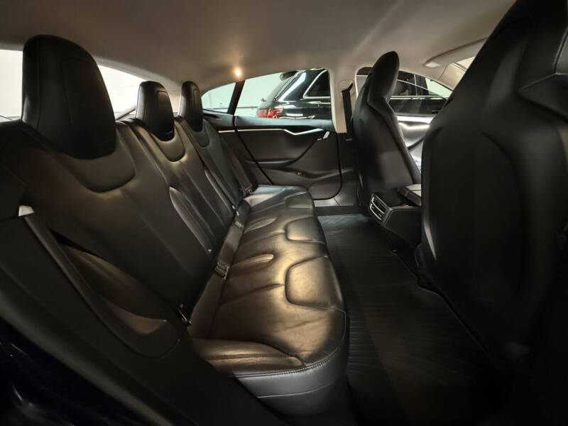 2015 Tesla Model S 85
