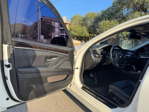 2016 BMW 5 Series 528i