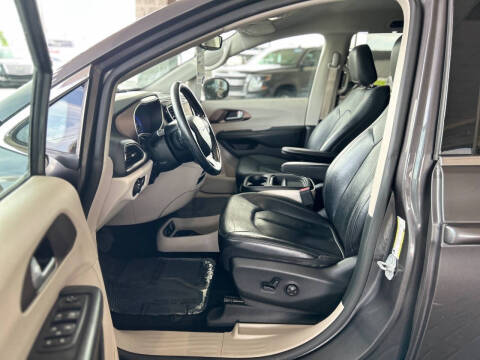 2019 Chrysler Pacifica Touring L