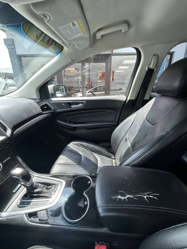 2017 Ford Edge Titanium