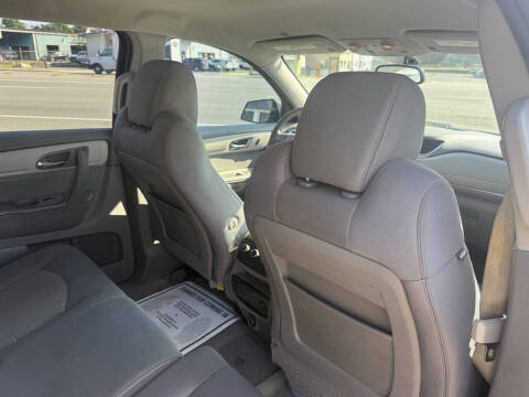 2017 Chevrolet Traverse LS