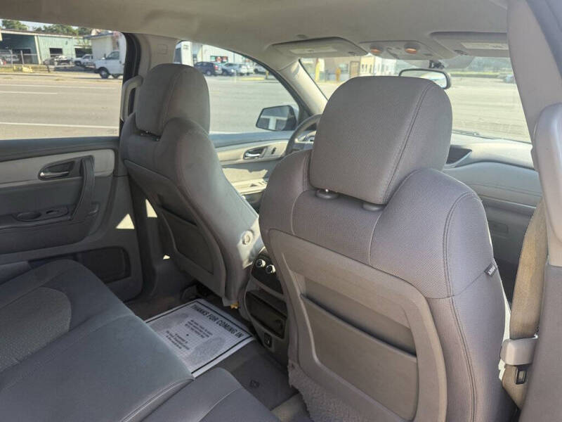 2017 Chevrolet Traverse LS