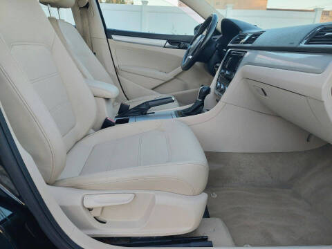 2012 Volkswagen Passat SE PZEV