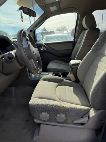 2006 Nissan Pathfinder LE