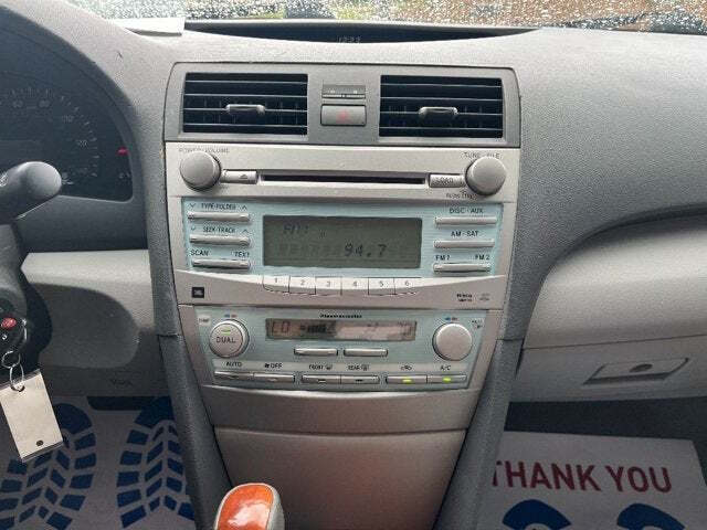 2009 Toyota Camry 16