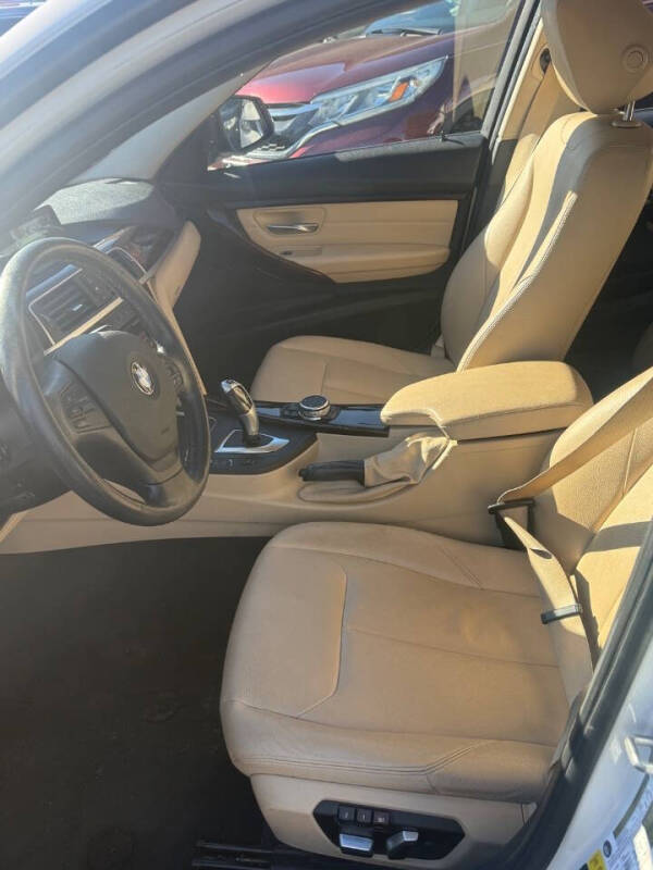 2017 BMW 3 Series 320i xDrive