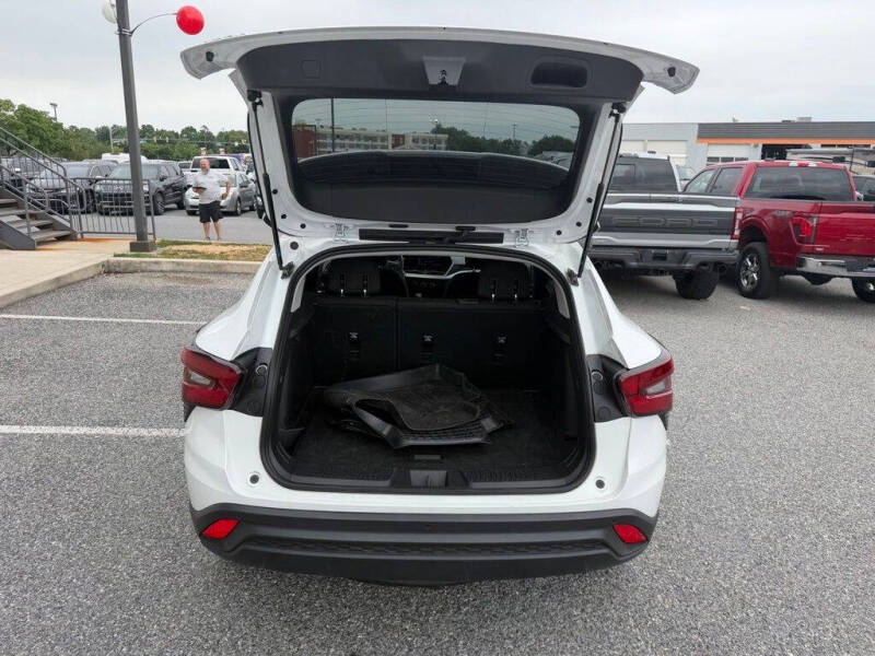 2025 Chevrolet Trax LS
