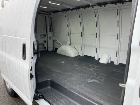 2023 Chevrolet Express 2500