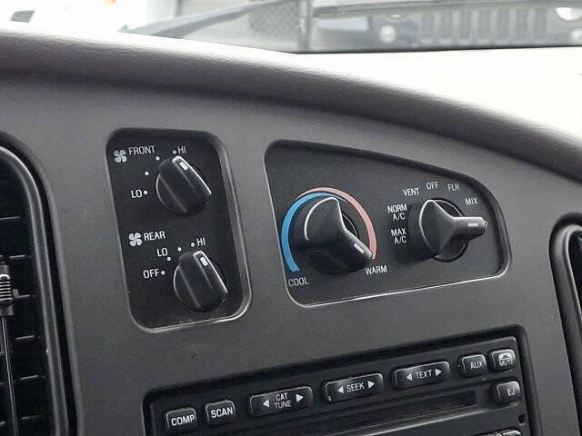 2008 Ford E-Series E-350 SD XLT